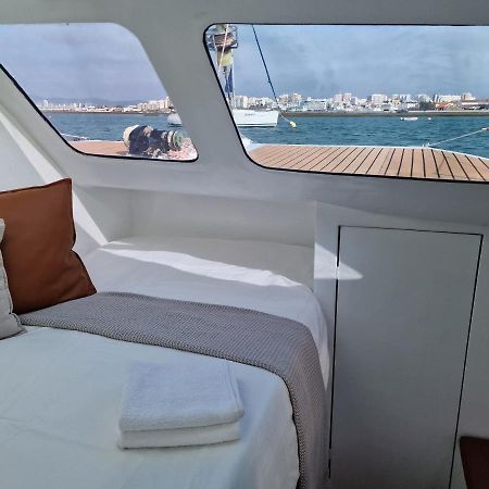 Отель Barco Casa Catamara Sleepandboat Фару Экстерьер фото